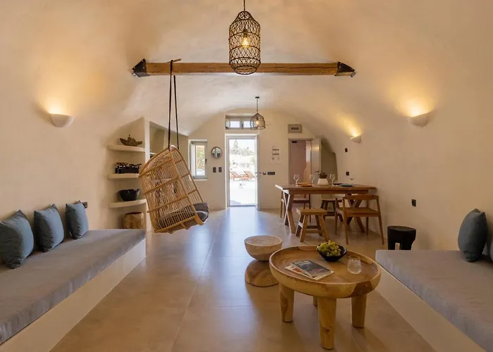 Sando Traditional Cave Villas With Jacuzzi And Sea View