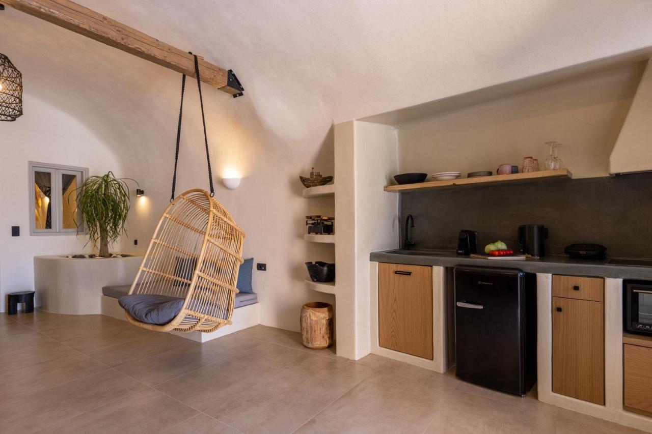 Sando Traditional Cave With Jacuzzi And Sea View Vourvoúlos