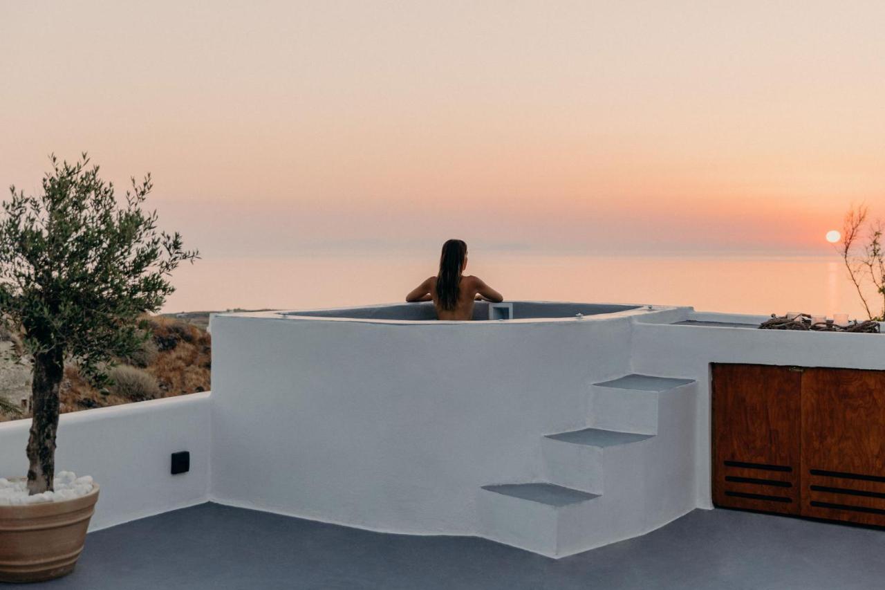 Sando Traditional Cave With Jacuzzi And Sea View Vourvoúlos