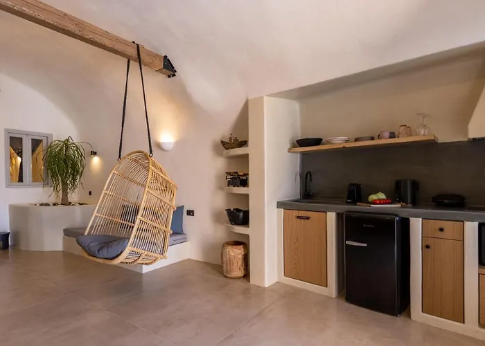Sando Traditional Cave Villas With Jacuzzi And Sea View